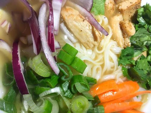 letní závitky a vegan Pho