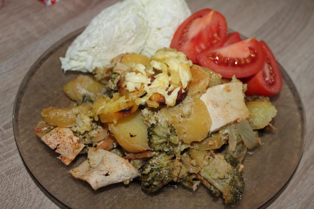 Zapečené brambory s brokolicí a tofu